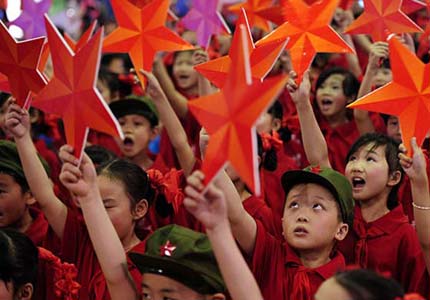 成都市少城小学的学生演唱《红星歌》