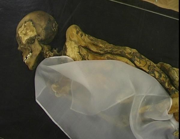 世界十三具<em>奇异</em>木乃伊:冰<em>少女</em>拥有精致纹身 - 