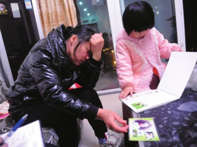 <em>摔打</em>男童女孩常挨打 曾想摔<em>婴儿</em>_云南网