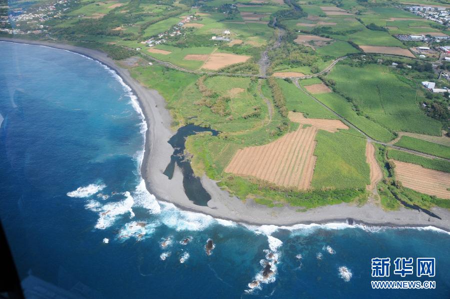 航拍法属留尼汪岛飞机残骸搜索海域