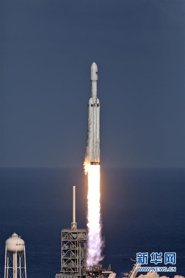 （国际）（2）“猎鹰重型”运载火箭带特斯拉跑车飞向火星