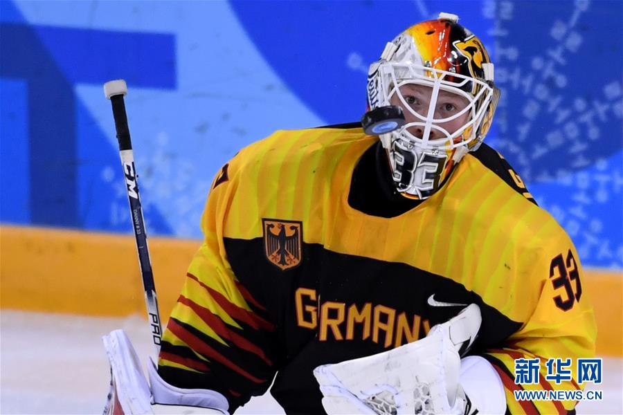 （冬奥会）（7）冰球——男子四分之一决赛：德国胜瑞典