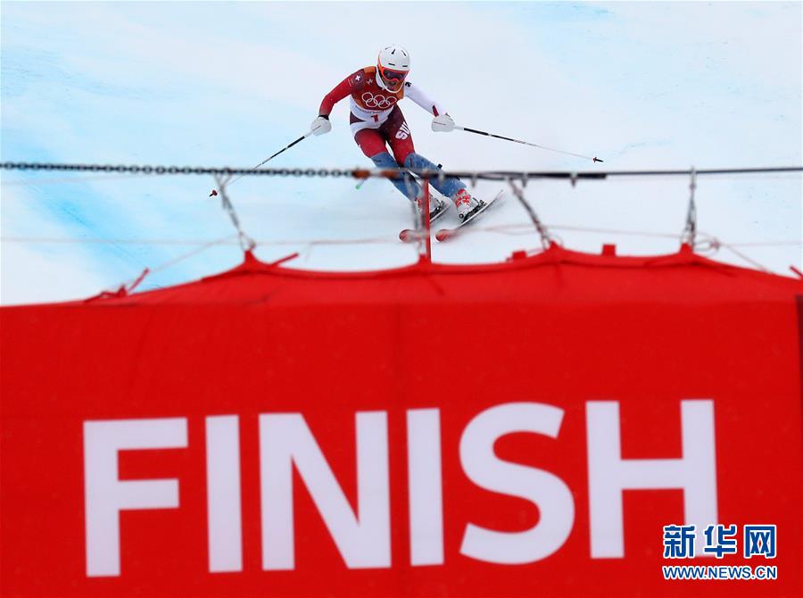 （冬奥会）（4）高山滑雪——女子全能比赛：瑞士选手夺冠