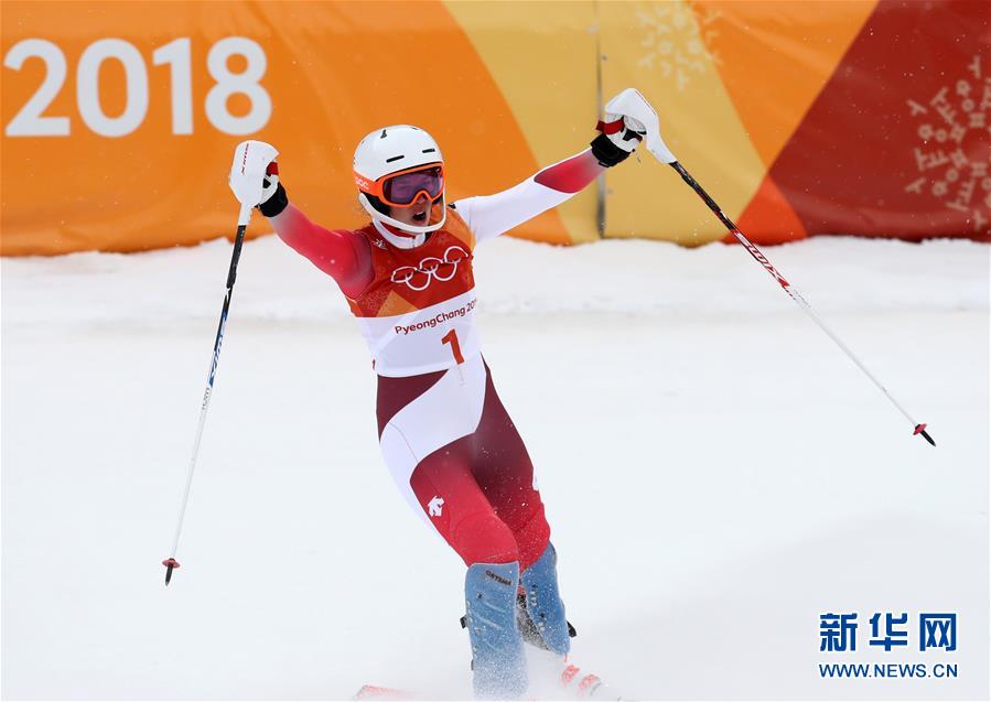 （冬奥会）（5）高山滑雪——女子全能比赛：瑞士选手夺冠