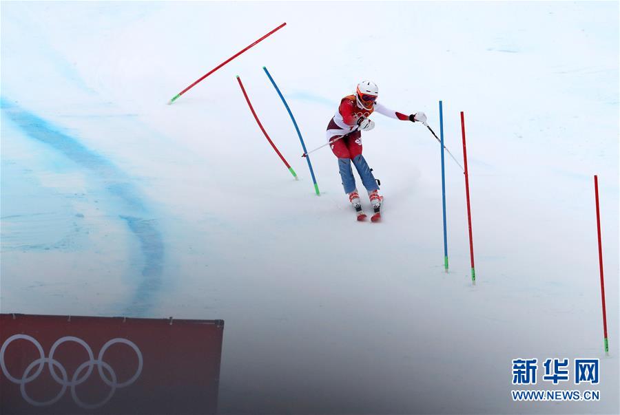 （冬奥会）（9）高山滑雪——女子全能比赛：瑞士选手夺冠