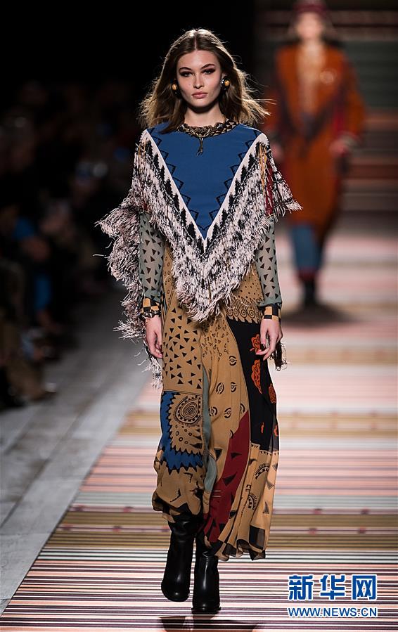 （国际）（2）米兰时装周：Etro发布秋冬女装新品