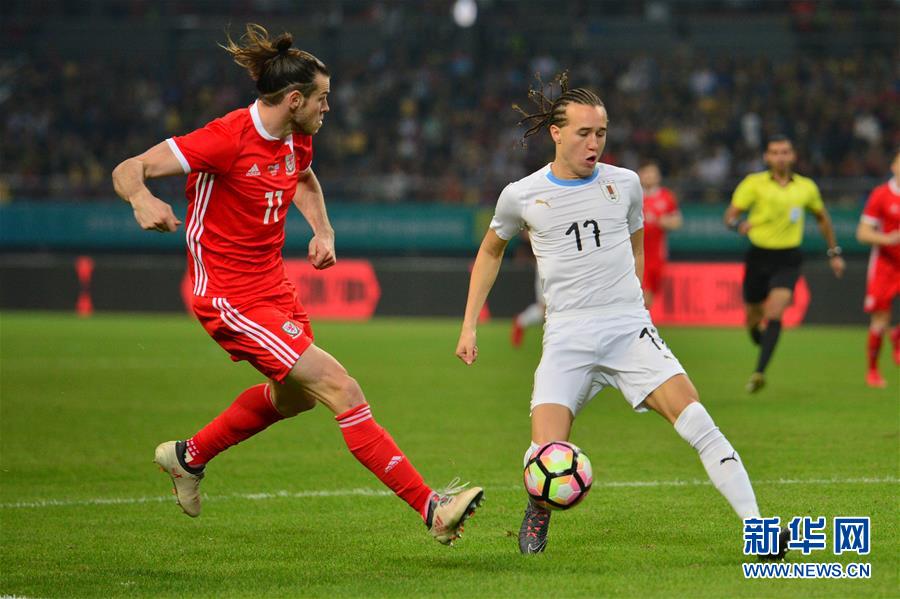 （体育）（17）足球——中国杯：乌拉圭夺冠