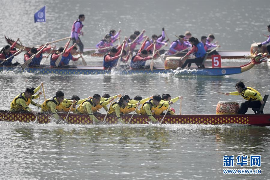（体育）（2）龙舟——首届国际名校学霸龙舟赛举行