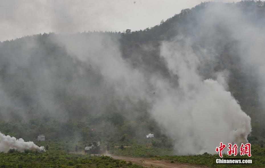 “金龙-2018”中柬反恐联合训练暨人道主义救援结训