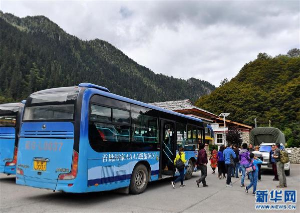 （图文互动）（2）林芝结巴村：不砍树搞旅游富了