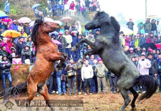 [广西这一天]第四期：壮族三月三，广西人嗨翻了……(附大量珍贵历史照片)