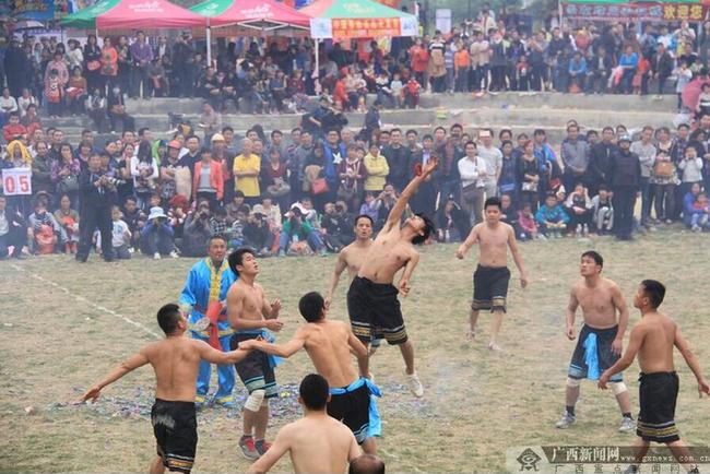 [广西这一天]第四期：壮族三月三，广西人嗨翻了……(附大量珍贵历史照片)