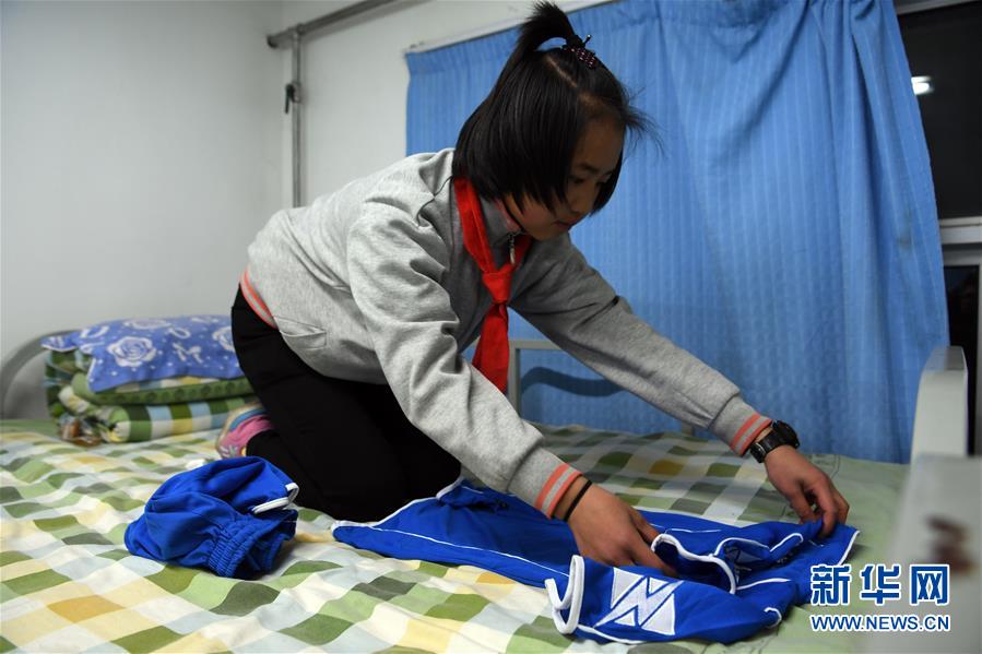 (体育)(6)足球——大山里的足球童话