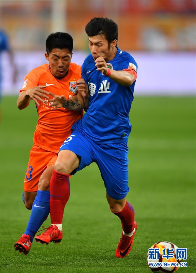(体育)(4)足球——中超:山东鲁能胜河南建业