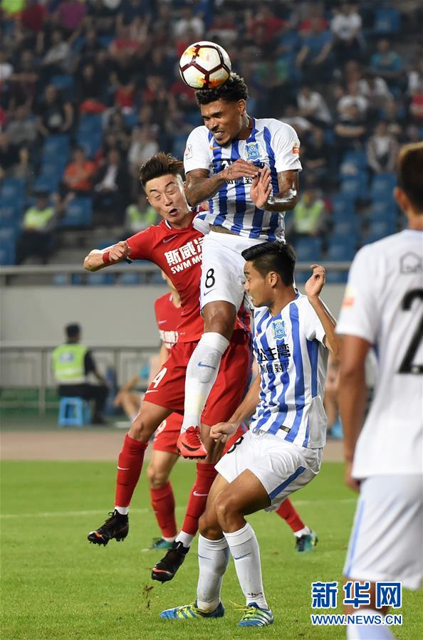 (体育)(4)足球——中超:重庆斯威不敌广州富力
