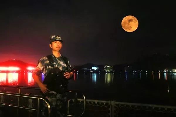 将你的生活与他们对比，看完热泪盈眶