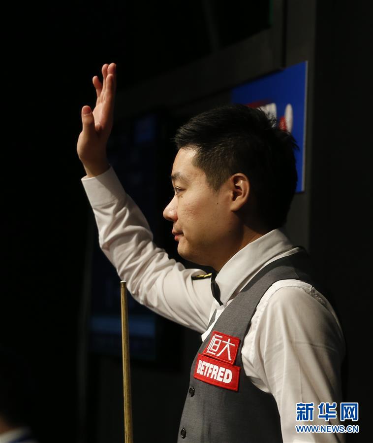 (体育)(3)斯诺克——世锦赛:丁俊晖晋级八强