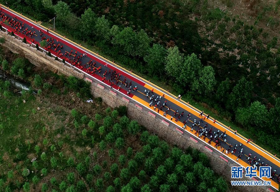 （体育）（2）马拉松——2018红色涉县国际马拉松赛开跑