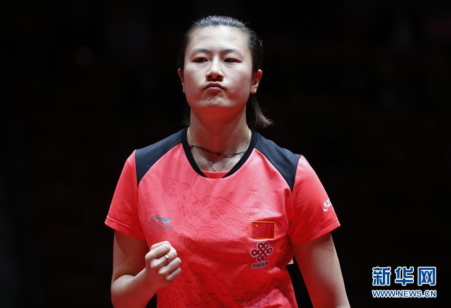 (体育)(19)乒乓球——世乒赛女子小组赛第四轮:中国胜新加坡