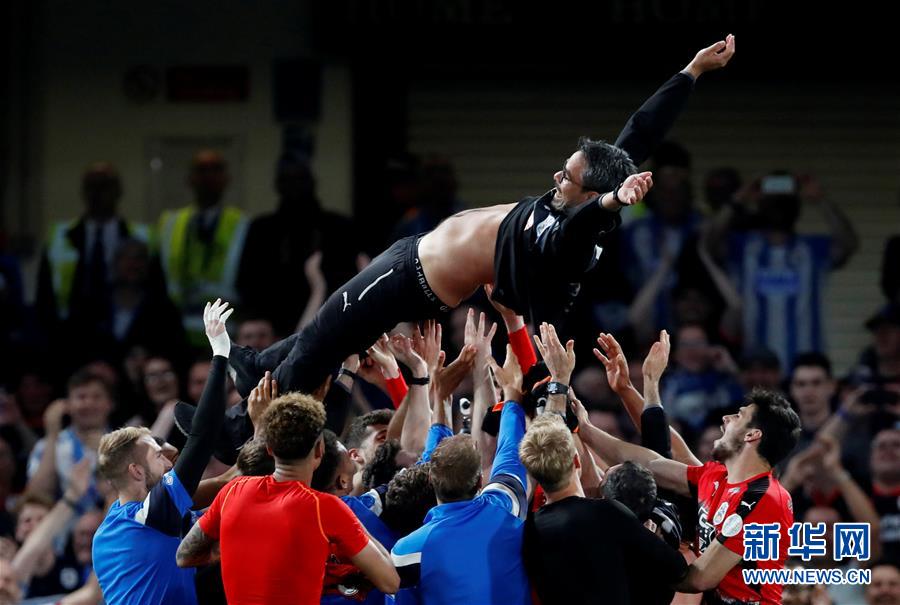 (体育)(4)足球——英超:切尔西战平哈德斯菲尔德