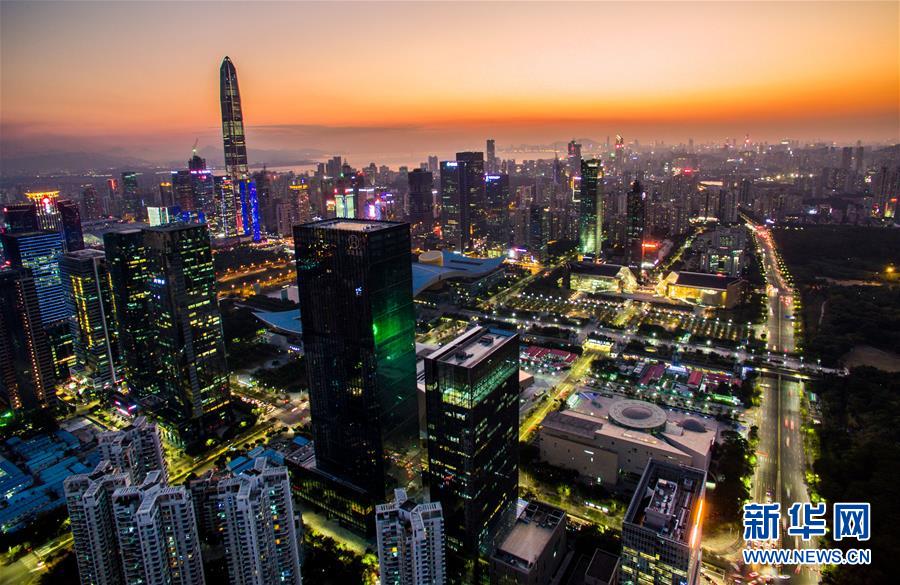 （新华全媒头条·壮阔东方潮　奋进新时代——庆祝改革开放40年·图文互动）（13）从追赶时代到引领时代——从深圳发展奇迹看中国改革开放40年 