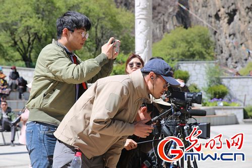 【新时代·美丽幸福新边疆】网媒西藏山南行：记录雪域变迁，描绘边疆新颜