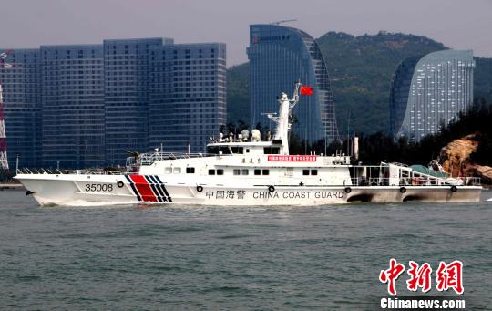 福建海警在厦漳海域开展全线巡航强化海上治安管控