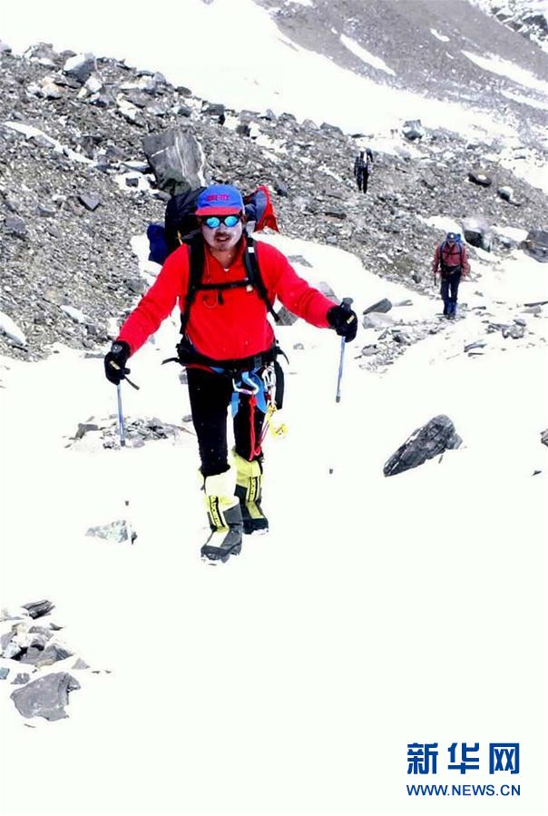 （体育·专题）（6）中国登山人与珠峰的不解之缘