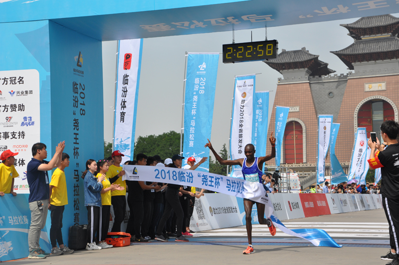 2018临汾“尧王杯”马拉松赛激情开跑【3】