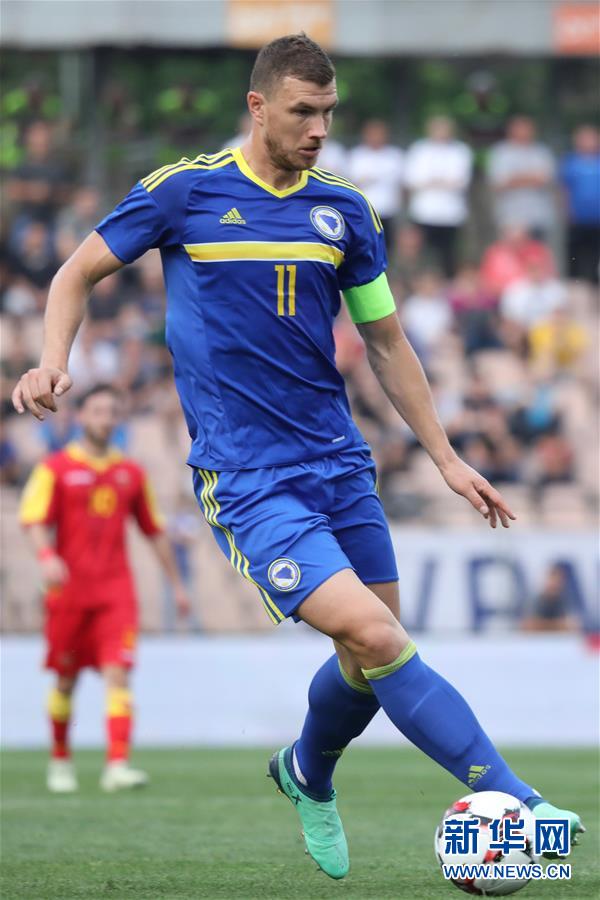 （体育）（1）足球——友谊赛：波黑平黑山