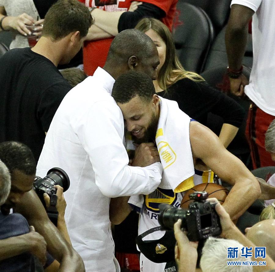 (体育)(4)篮球——NBA西部决赛:勇士队晋级总决赛