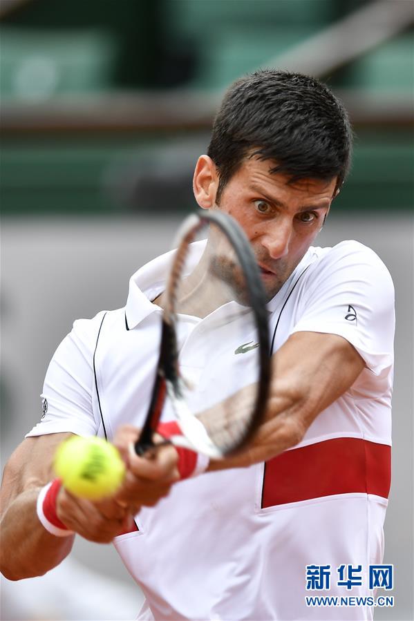 （体育）（5）网球——法网：焦科维奇晋级