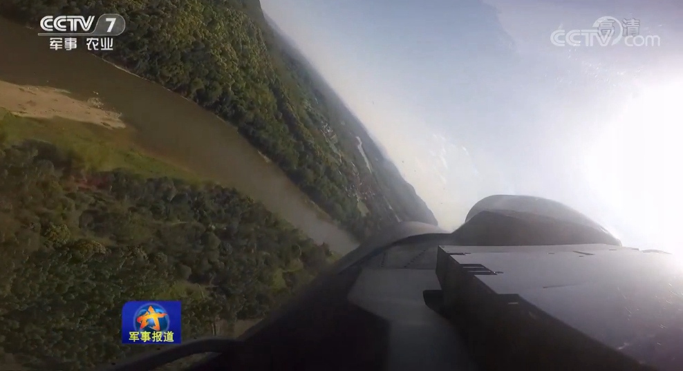 空军航空兵：突防突击 一个架次打多个弹种