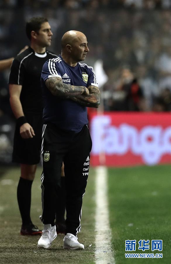 （体育）（7）足球——友谊赛：阿根廷胜海地