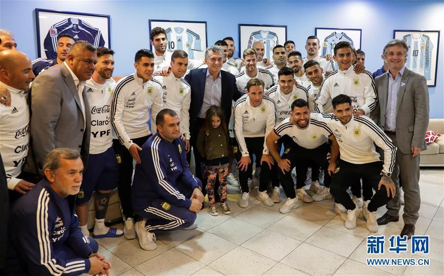 （体育）（1）足球——阿根廷国家队出征世界杯
