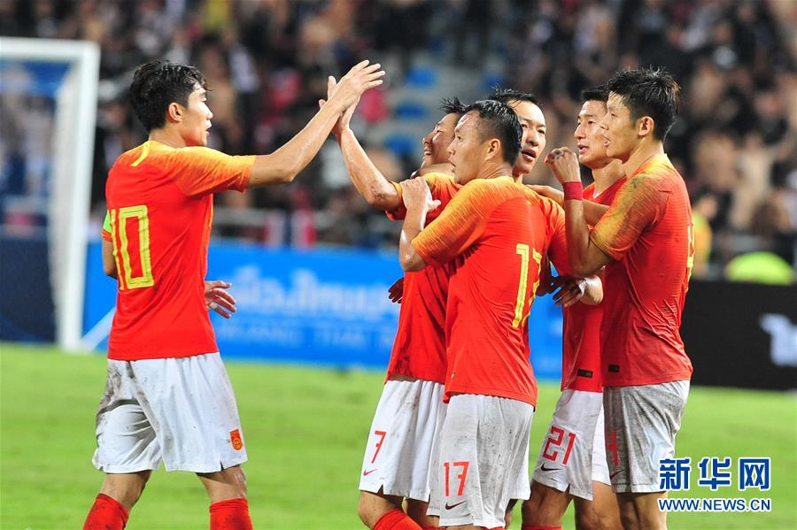 （体育）（2）足球——热身赛：中国队胜泰国队