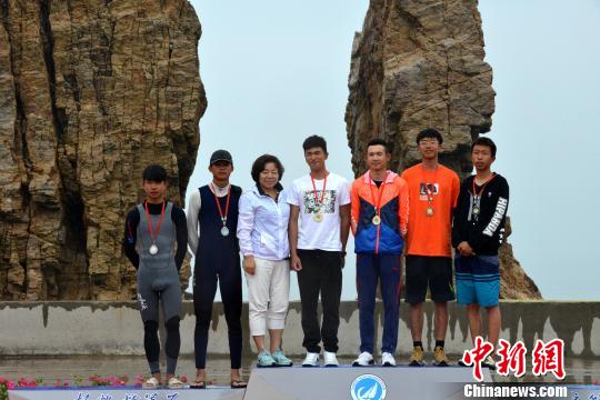 颁奖典礼现场。 杨毅 摄