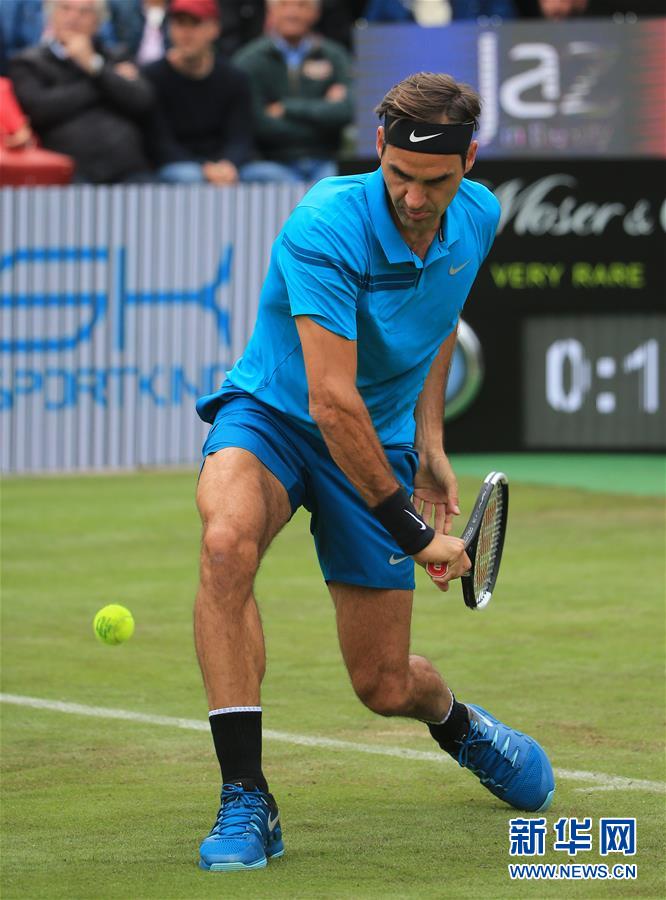 （体育）（4）网球——梅赛德斯杯：费德勒晋级八强