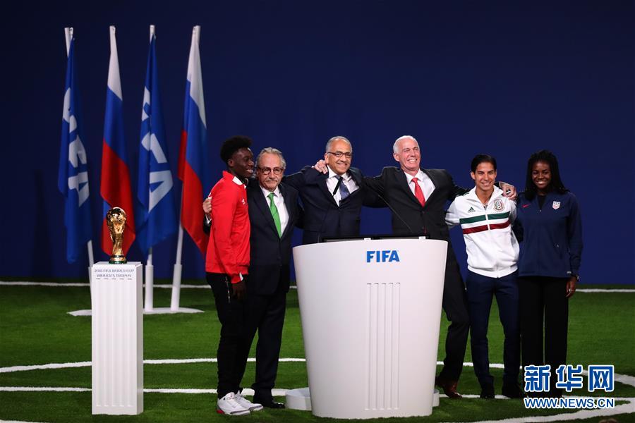 (世界杯)(7)足球——加拿大、墨西哥、美国联合申办2026年世界杯成功