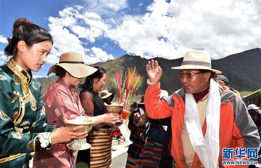（图文互动）（3）西藏实施首个高海拔生态搬迁项目