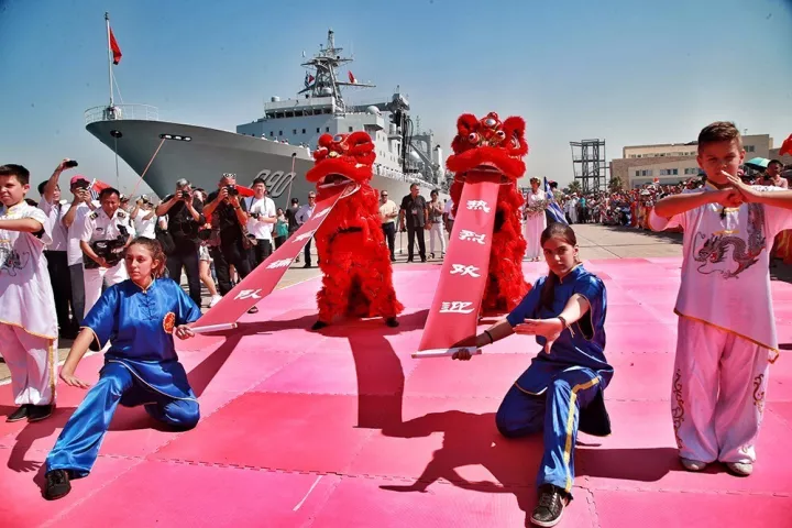 16年前首次环球航行，如今TA遨游四海！