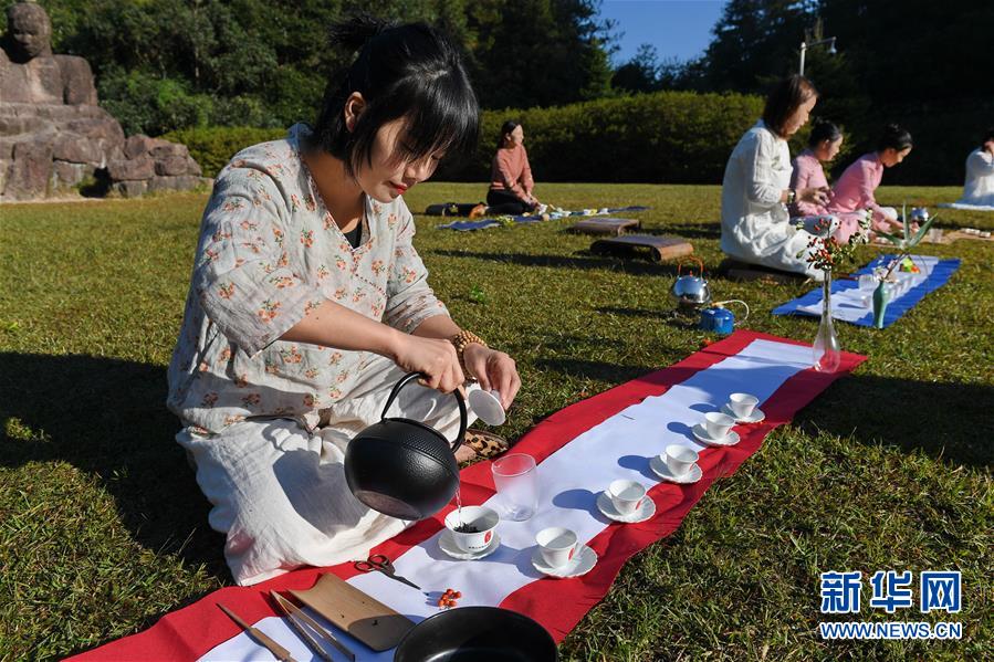 武夷山市人口_武夷山超越人风采 长跑俱乐部(3)