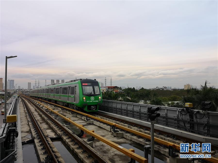 中企承建越南首条城市轻轨试运行成功