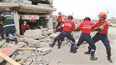 【中国梦·践行者】这个民间救援队足迹遍布海外 自掏腰包学技能 十年救下800人