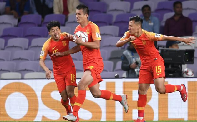 中国队2:1逆转泰国队 闯进亚洲杯8强（图）
