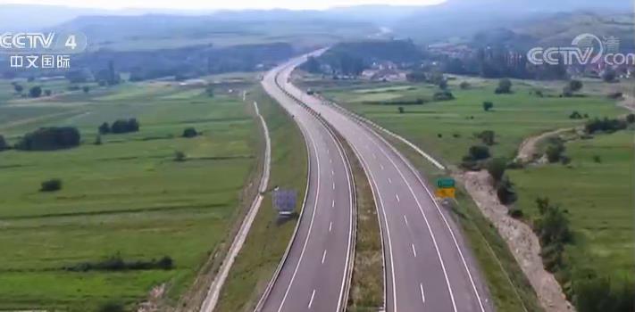 中国与北马其顿合作第一条高速公路通车仪式举行