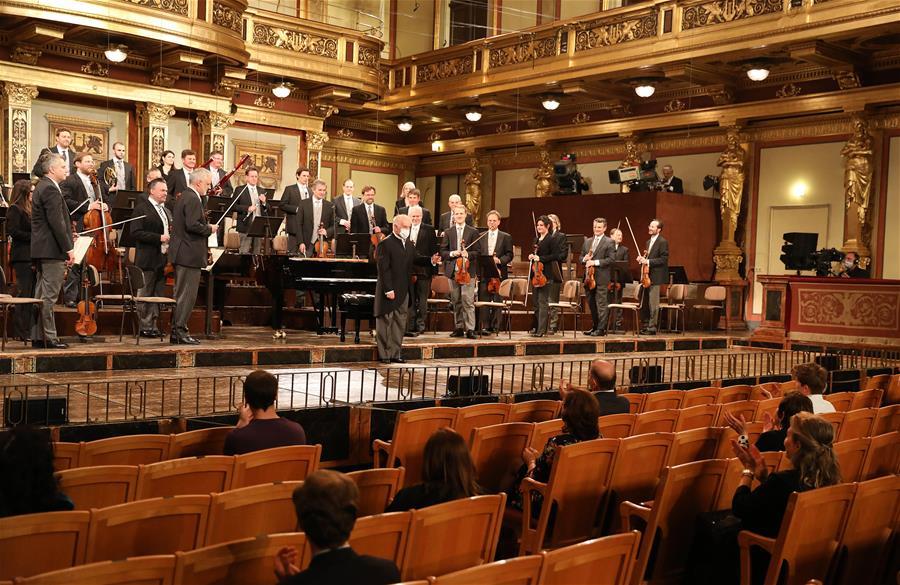 维也纳爱乐乐团举行疫情解封后首场音乐会
