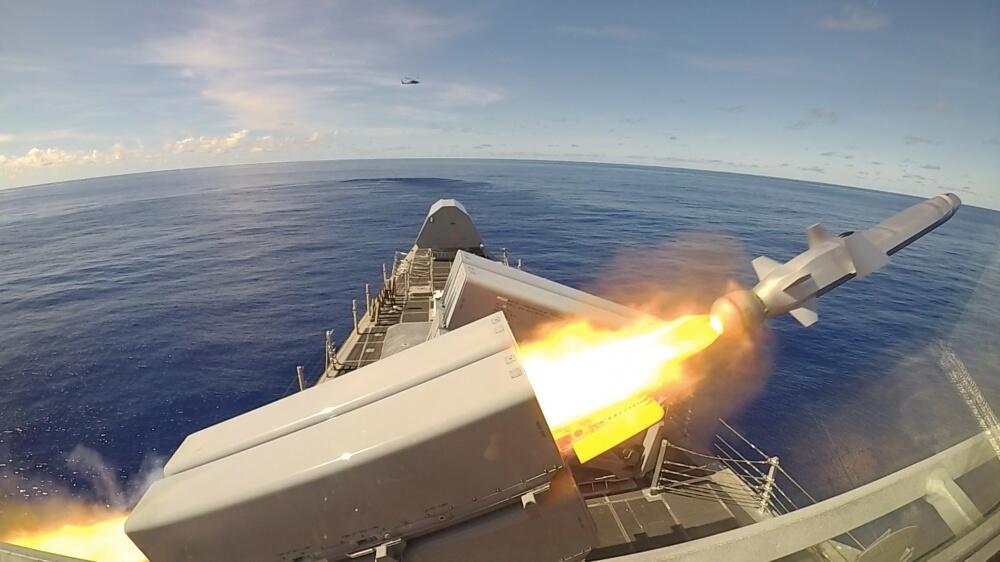 美军濒海战斗舰去年在南海周边发射导弹 到现在还没补上……