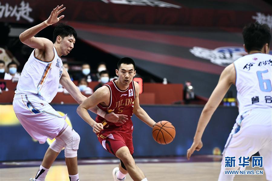 （体育）（1）篮球——CBA复赛第二阶段：吉林九台农商银行不敌新疆伊力特