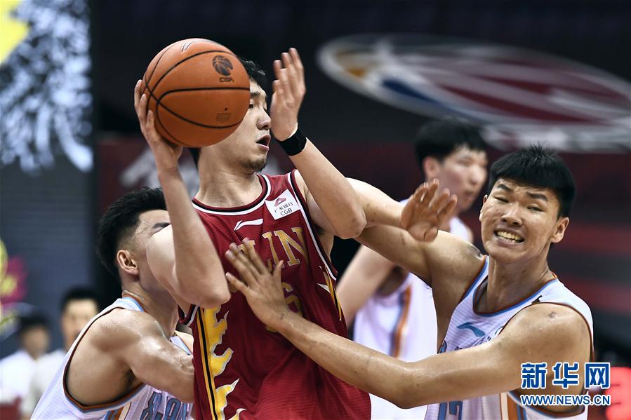 （体育）（2）篮球——CBA复赛第二阶段：吉林九台农商银行不敌新疆伊力特